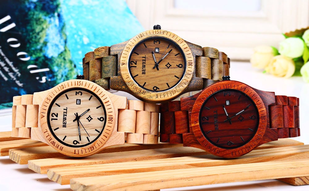 Reloj vintage de madera Bewell